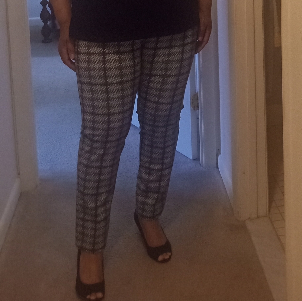Zac & Rachel purple and grey strip. Size XL, fits all the curves!